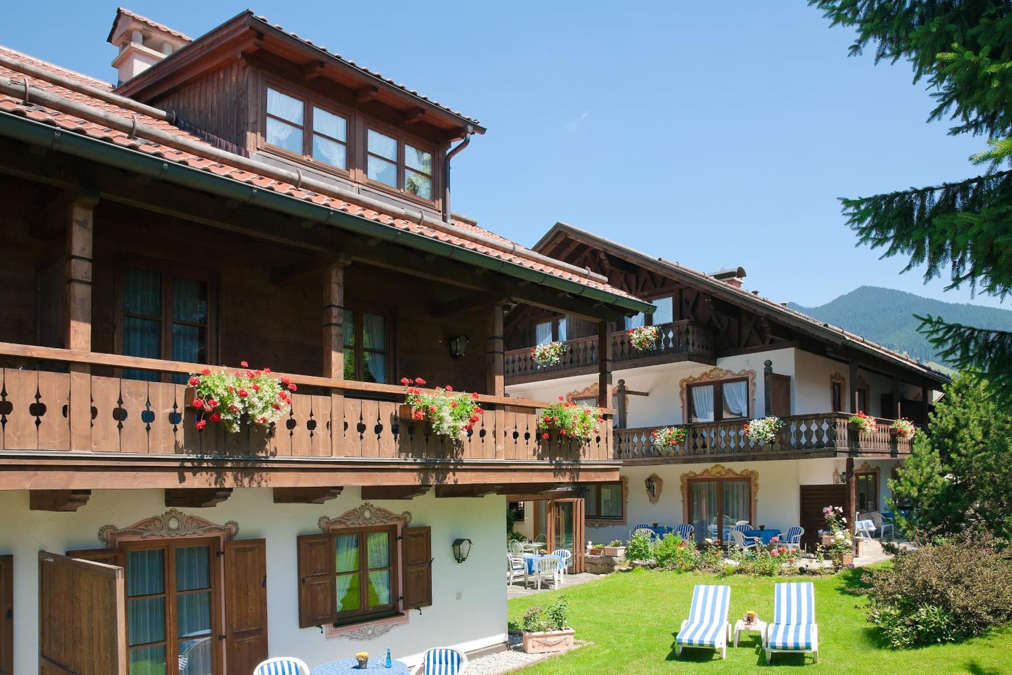 Hotel Landhaus Feldmeier ***S Oberammergau Dış mekan fotoğraf