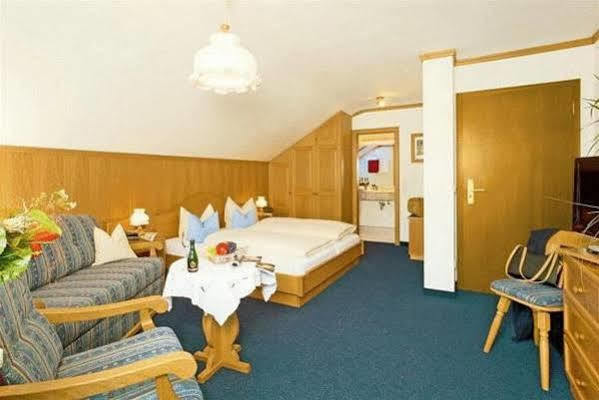 Hotel Landhaus Feldmeier ***S Oberammergau Dış mekan fotoğraf